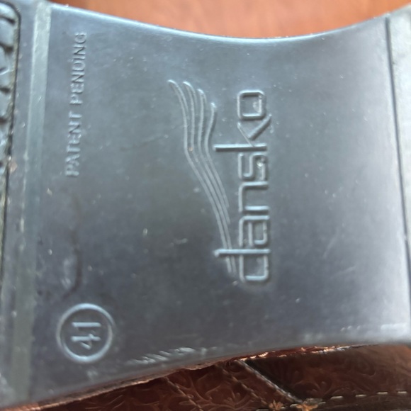 Dansko Women’s XP Tooled Leather Floral Clog in Brown Size EU 41 USA 10 1/2-11 - Picture 6 of 9